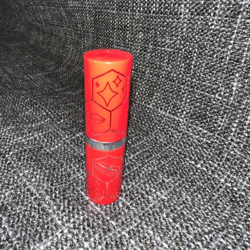 Clinique #25 Angel Red Dramatically Different Lipstick